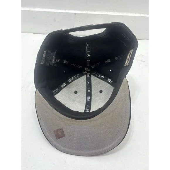 New Era 9Fifty Chicago Bulls Holographic Brim Snapback Hat Adjust NBA Cap Black - Picture 4 of 6
